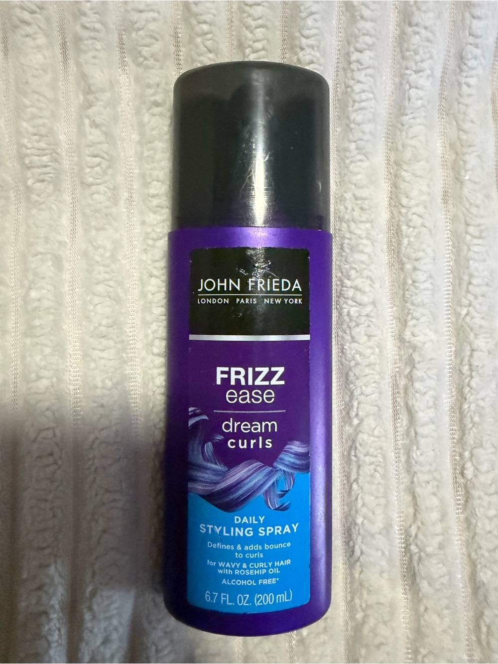 John Frieda Frizz Ease Dream Curls Daily Styling Spray - Purple